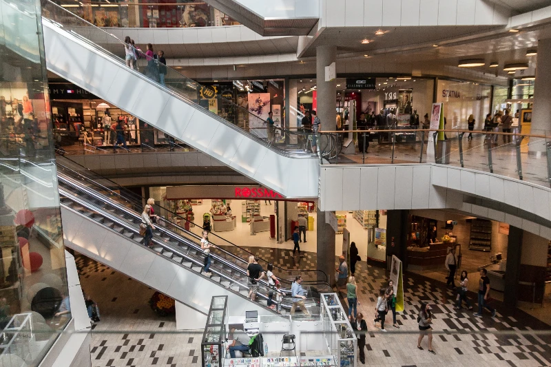 Centros comerciales en 2026: de lugar de compras a destino de ocio, gastronomía y servicios