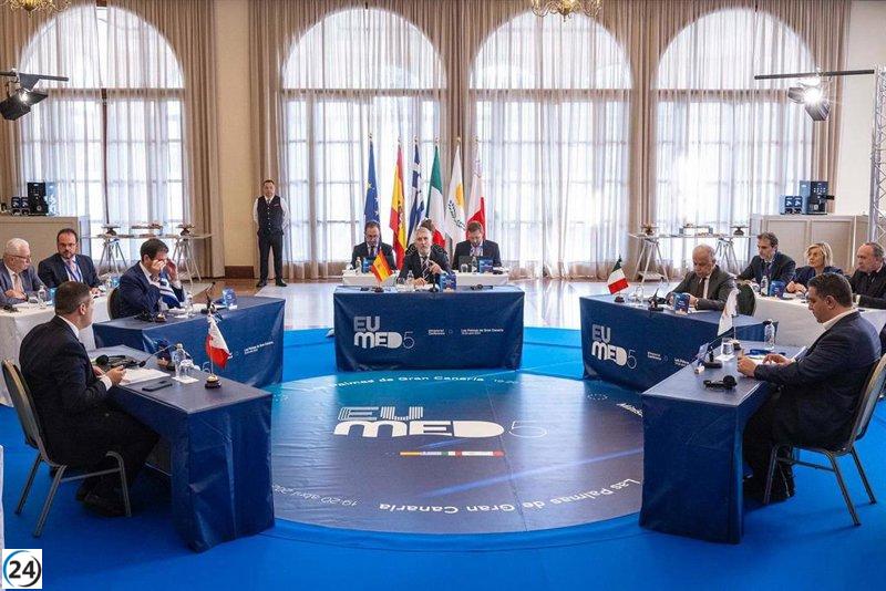 Cinco países mediterráneos exigen a la UE más colaboración con naciones emisoras de migrantes.