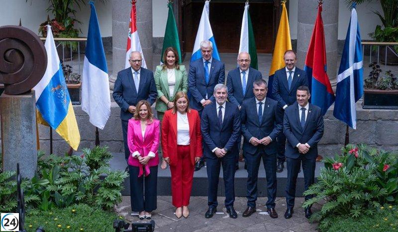 Gobierno canario y cabildos se unen para impulsar turismo y planificación económica.
