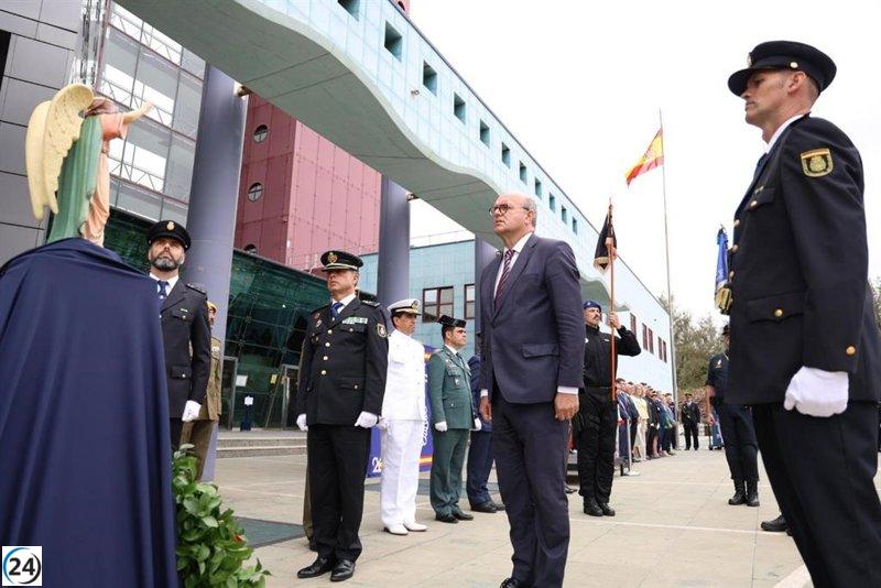 Homenaje emotivo de la Policía Nacional en Canarias a los 188 agentes caídos por terrorismo, incluyendo 3 isleños.
