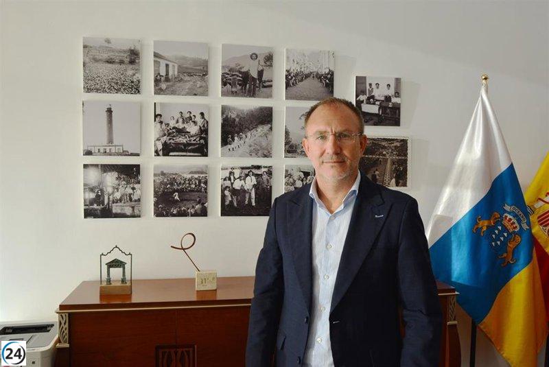 El presidente del Cabildo de La Palma critica la falta de tiempo de Sánchez con afectados del volcán.