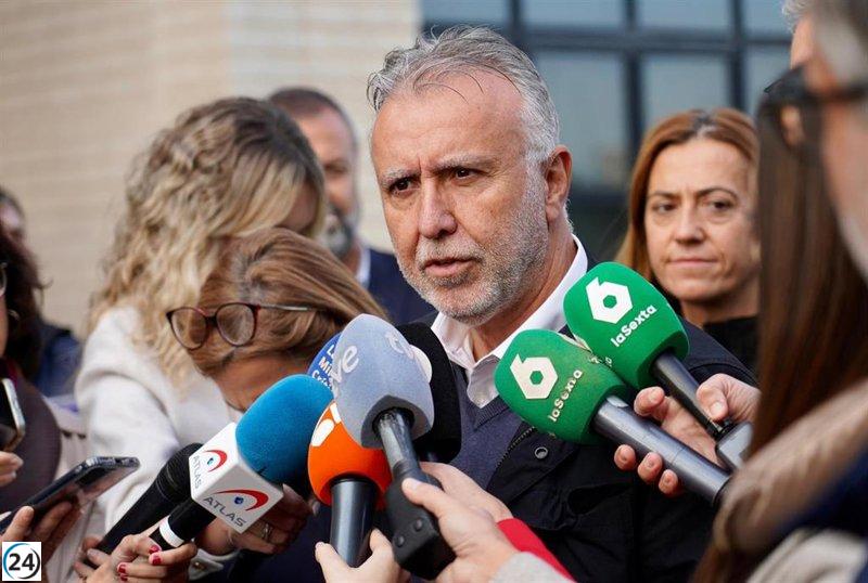 Torres propone reunión con PP y representantes de Canarias y Ceuta para discutir reforma de la Ley de Extranjería.