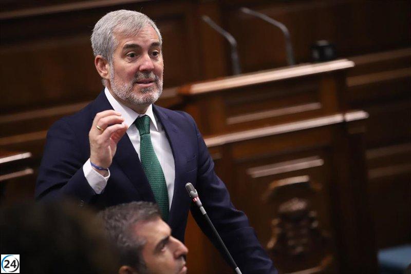 Clavijo critica a PSOE y PP por su escaso respaldo y muestra pesimismo ante la Conferencia de Presidentes.
