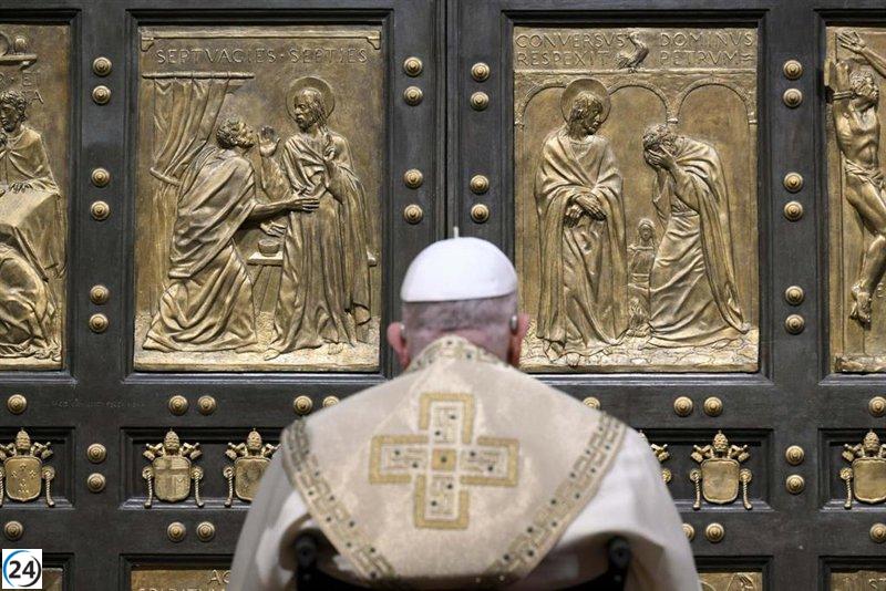 El Papa Francisco inicia 2025 con el Jubileo de la Esperanza y planea viajes a Canarias y Turquía.