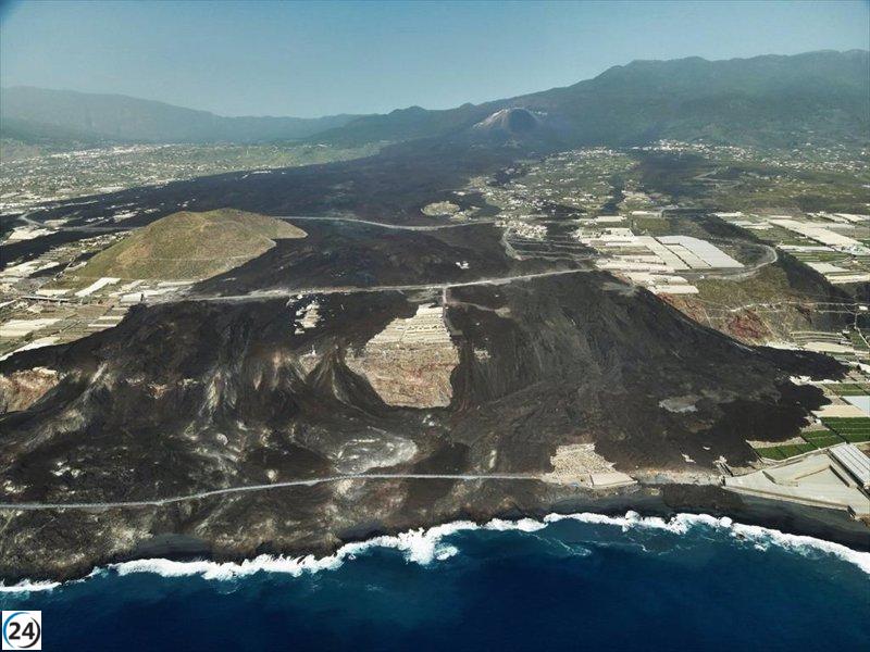 La ULPGC investiga cómo el volcán Tajogaite enriqueció con hierro las aguas de La Palma.