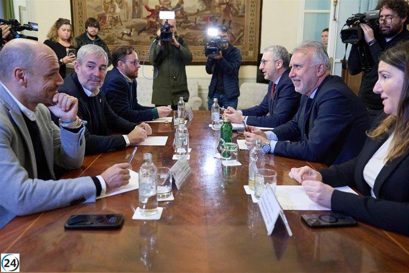Gobierno y Canarias acuerdan un plazo de diez días para definir el reparto de menores migrantes.