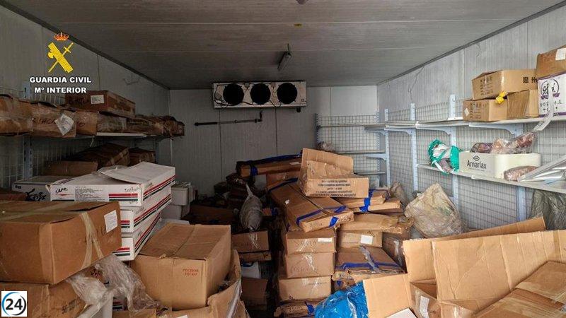 Confiscadas 25 toneladas de alimentos en mal estado en un comercio de Tenerife.
