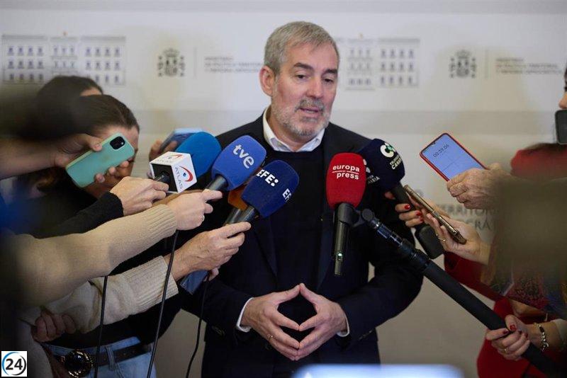Clavijo expresa su descontento al descubrir que de 562 millones de la UE, solo 50 llegaron a Canarias para inmigración.
