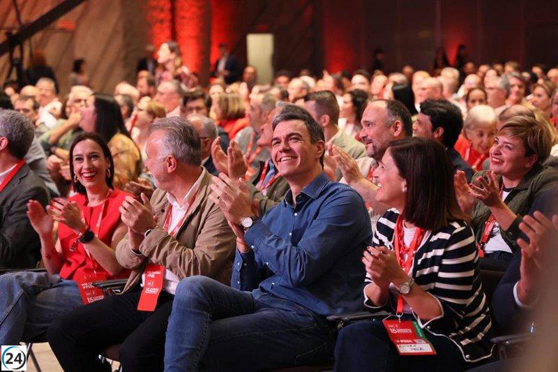Sánchez insta a la nueva dirección del PSOE canario a competir y enfocarse en la victoria para 2027.