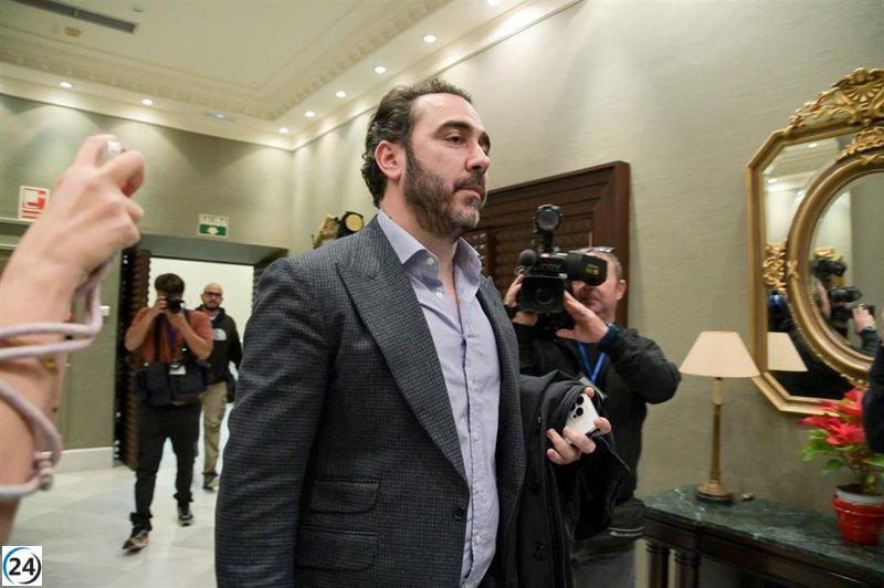 Aldama se niega a declarar ante la comisión del Parlamento de Canarias.