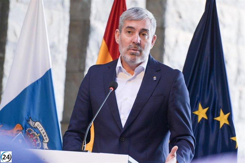 Clavijo confía en asegurar fondos para la atención de menores inmigrantes en encuentro con Montero.