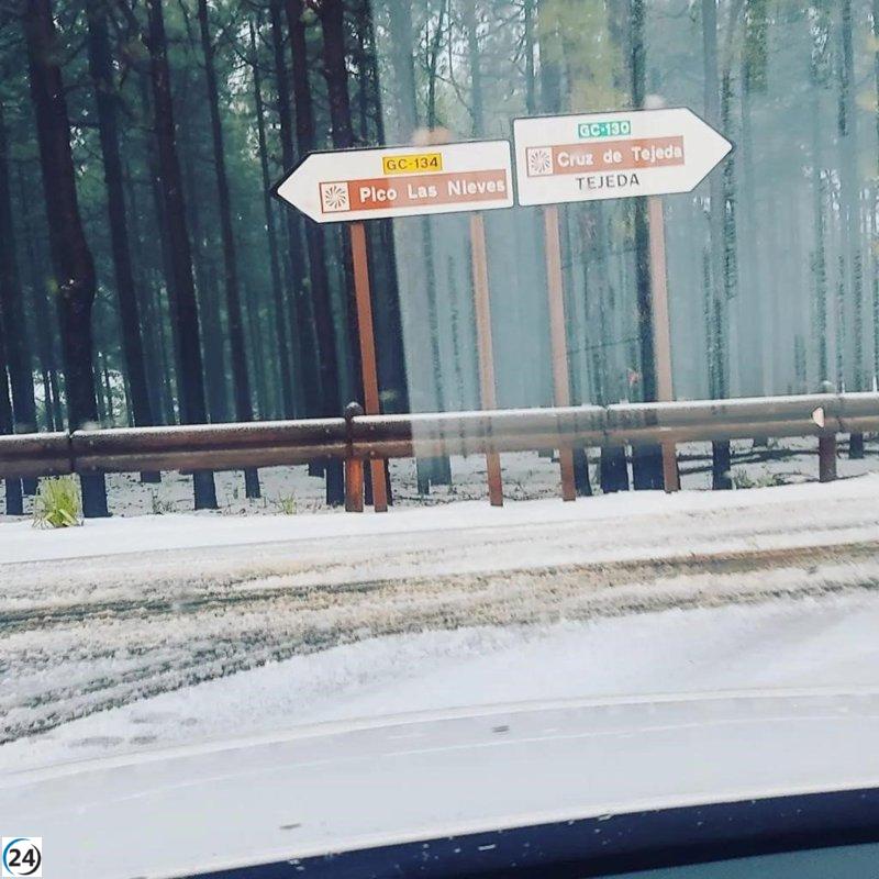Canarias emite alerta por lluvias que podrían virar a nieve en las cumbres de La Palma, Tenerife y Gran Canaria.