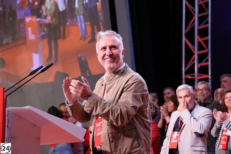 Torres asegura que la bonificación del 75% en transporte para canarios se mantendrá intacta.