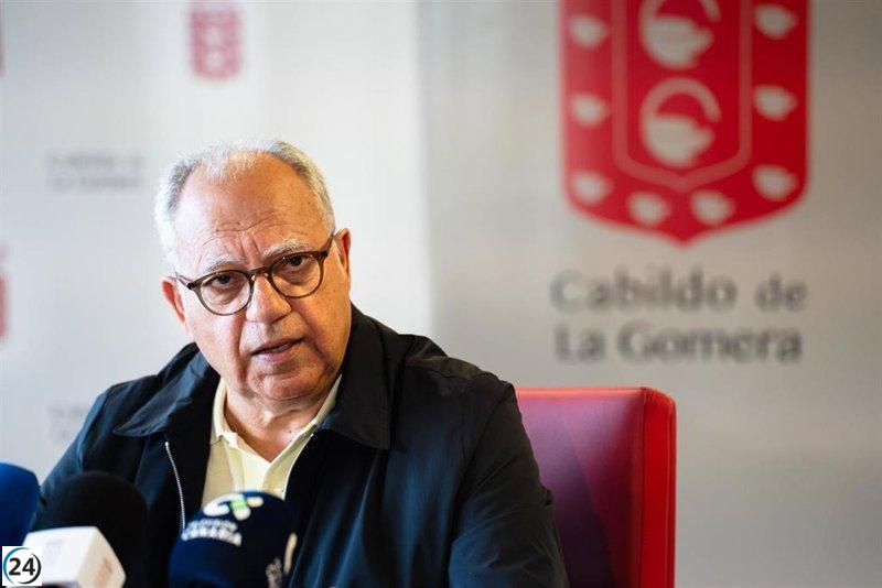 Curbelo insta a los gobiernos central y canario a completar obras hidráulicas en La Gomera.