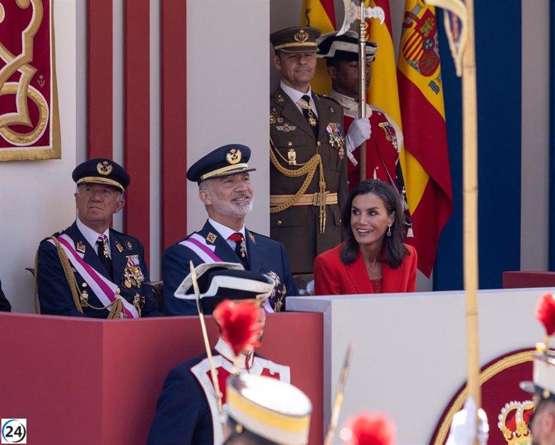 Reyes inauguraron el desfile del Día de las Fuerzas Armadas en Tenerife.