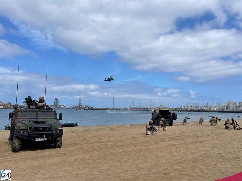 Las Fuerzas Armadas muestran en Gran Canaria su potencial ante la presencia del Rey.