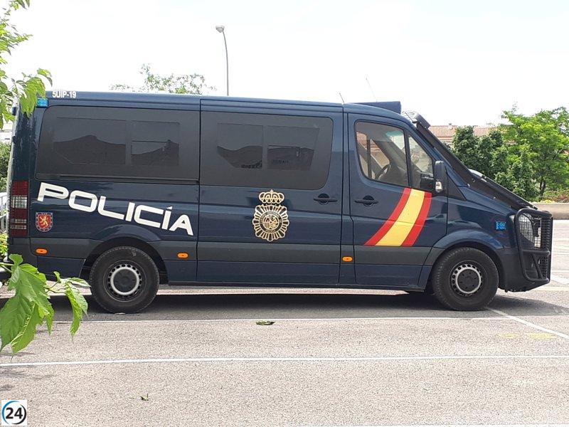 Detenidos en Gran Canaria por revelar datos personales de Sánchez y otros líderes políticos.