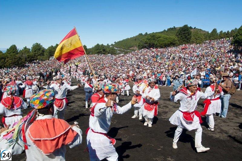 El Hierro conmemora la Bajada de la Virgen de los Reyes tras una pausa de ocho años.