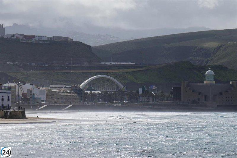 Canarias levanta la prealerta por vientos y marejadas.
