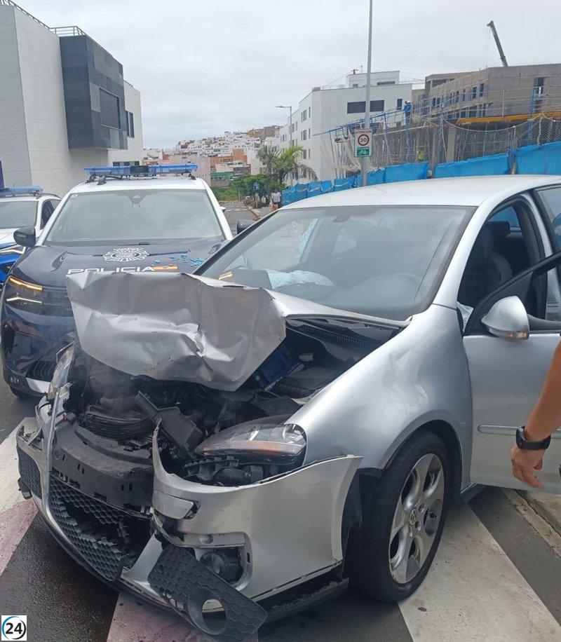 Capturan a individuo tras chocar contra vehículos policiales en persecución en Las Palmas.