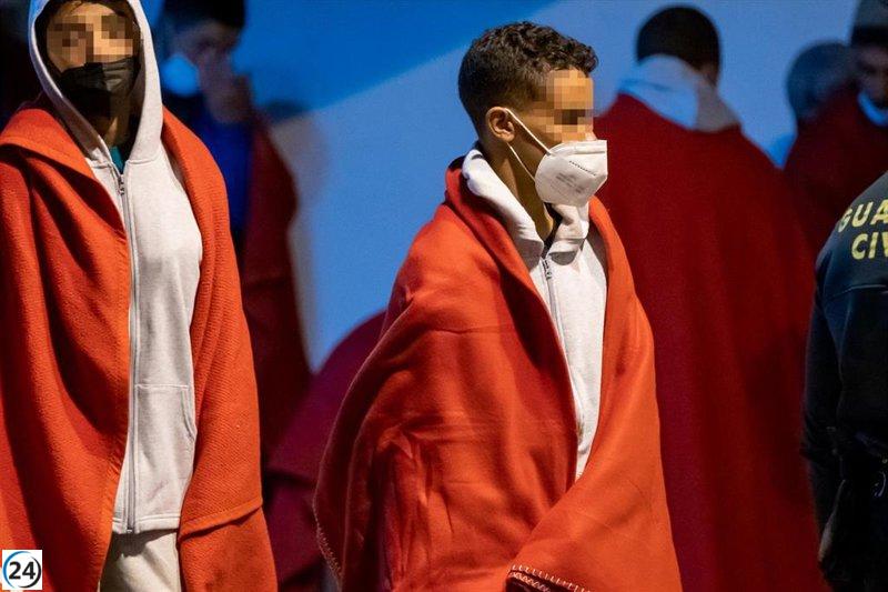 Comenzarán la próxima semana las primeras salidas de menores migrantes no acompañados desde Canarias.