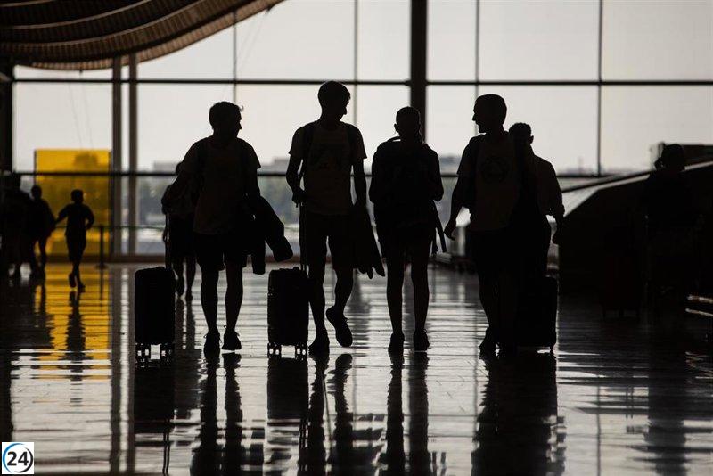 El domingo concluye el puente de agosto con 1.277 vuelos previstos en los aeropuertos de Canarias.