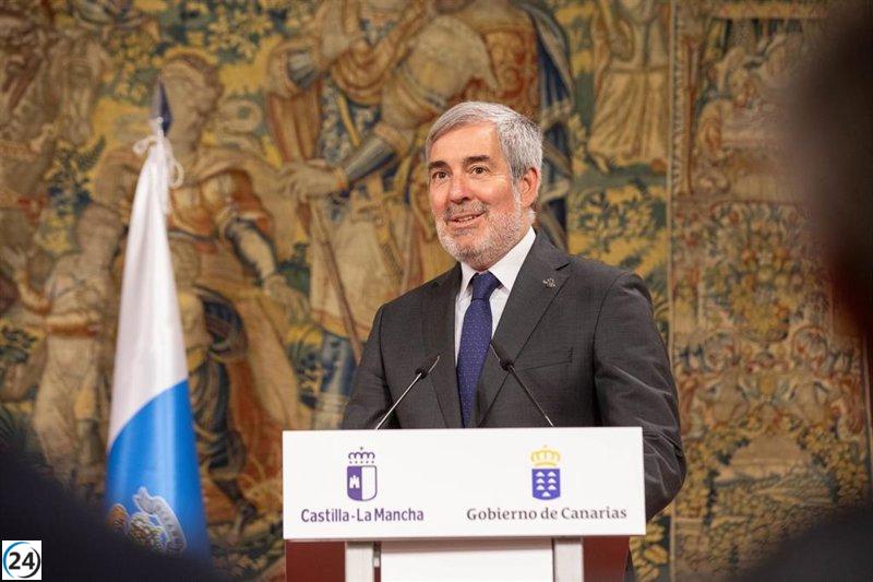 Clavijo exige acelerar la integración de menores migrantes: 