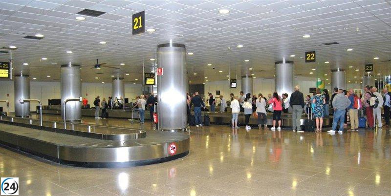 Aeropuertos canarios alcanzan 4,7 millones de viajeros en agosto, creciendo un 5,2% respecto al año anterior.