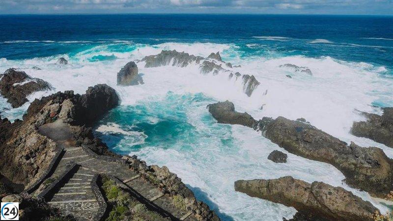 Canarias enfrenta alerta amarilla por vientos y oleaje, pese a cielos despejados y clima estable.