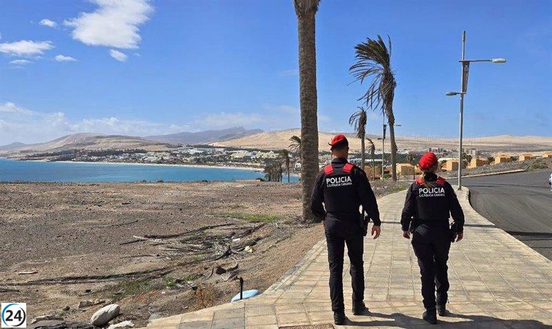 Arrestan a un hombre por atacar a su pareja a bordo de un barco rumbo a Fuerteventura.
