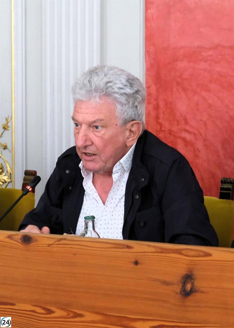 Quevedo denuncia un intento de desmantelar NC-BC en medio del discurso sobre la unidad del nacionalismo canario.