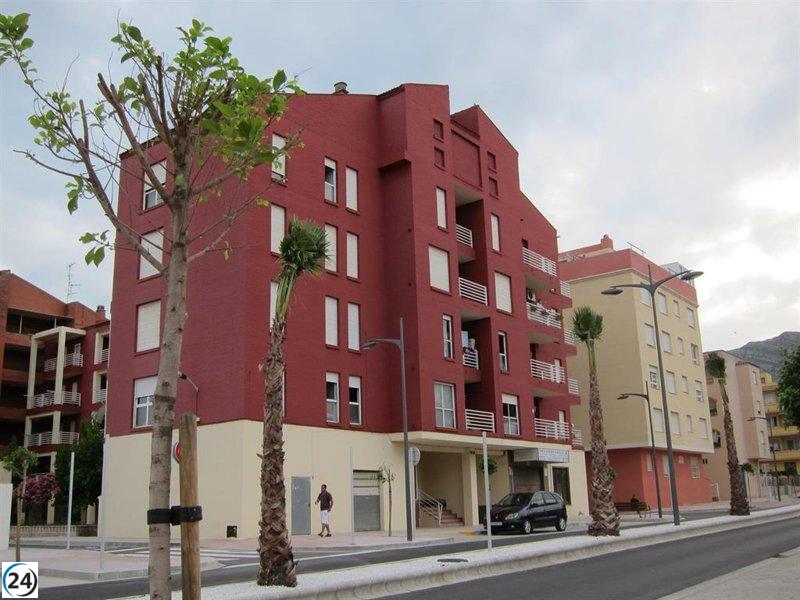 Aumento del 13,2% en hipotecas en Canarias en agosto, aunque con una desaceleración mensual.