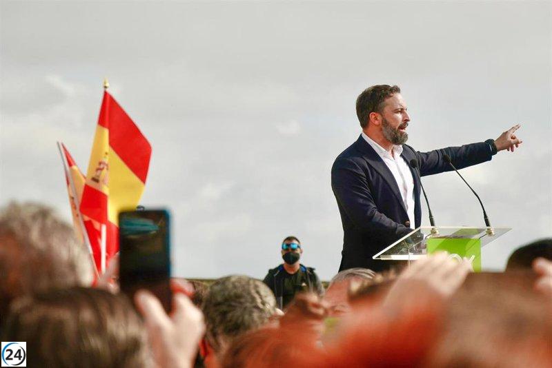 Santiago Abascal de Vox comienza su gira en Canarias en Lanzarote.