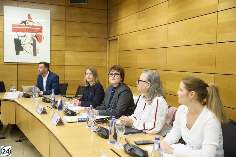 Canarias y varias comunidades reclaman más fondos para asegurar plazas para menores trasladados.