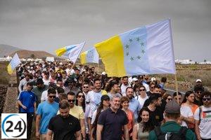 Clavijo propone medidas para solucionar la falta de oportunidades de los jóvenes canarios.