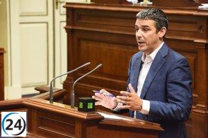 Quintero de AHI respalda candidatura de Raúl Acosta al Parlamento y suspende su carrera política.