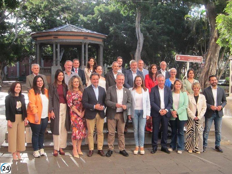 Torres asegura victoria del PSOE en Canarias y refuerzo de servicios públicos.