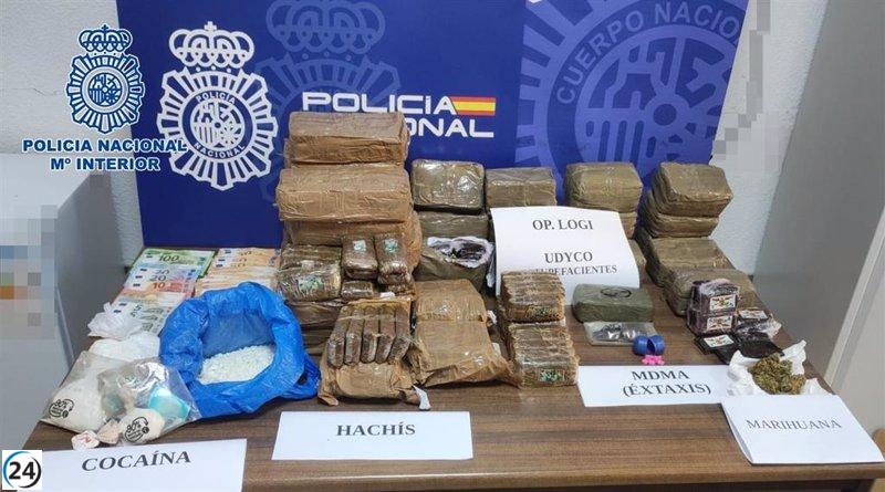 Detienen a 10 hombres en España por tráfico de drogas mediante paquetería.