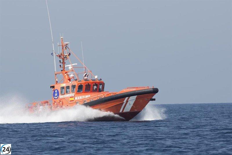Trágico suceso: Migrante fallece y otros cuatro gravemente heridos en cayuco interceptado en Tenerife.