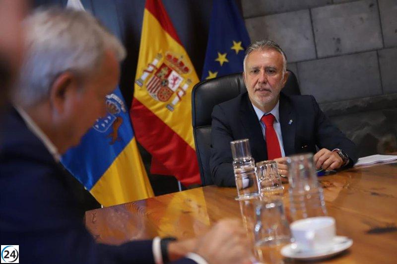 Torres deja el Gobierno canario con mejor empleo y desafía al nuevo Ejecutivo a superarlo