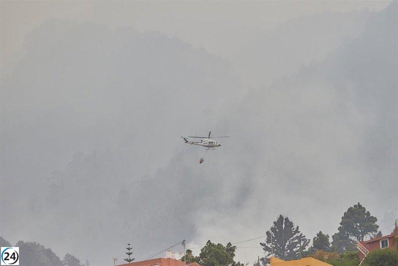 Sánchez anuncia que Tenerife será declarada zona catastrófica una vez se controle el fuego.