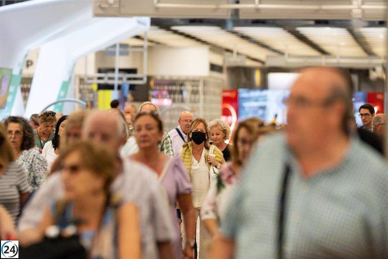 El turismo en Canarias se dispara con un aumento del 12,7% en la llegada de 11,3 millones de pasajeros internacionales hasta octubre.