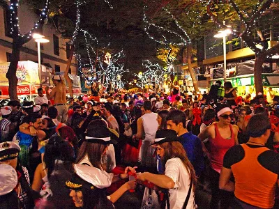 El carnaval de Santa Cruz de Tenerife atrae a miles de visitantes