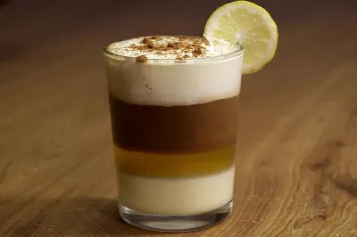 El café de barraquito, un café con leche muy especial que debes probar